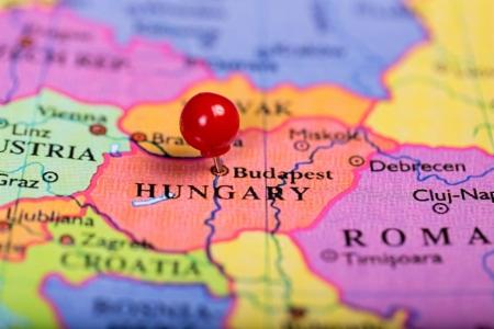 Communiqué de presse: Le réseau de prestataires de services d’aide aux sans-abri condamne la législation hongroise criminalisant le sans-abrisme
